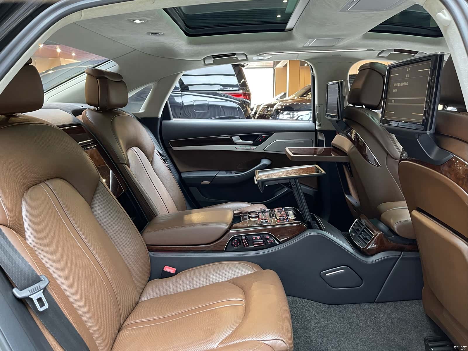 Audi A8L, 2012 9