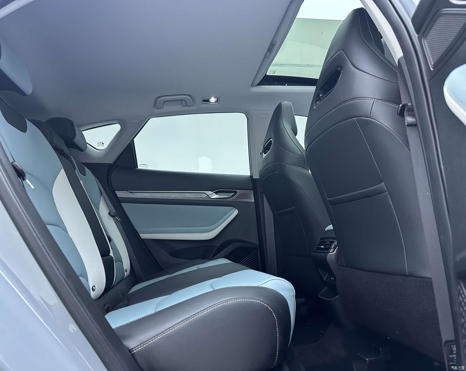 Geely Emgrand, 2023 10