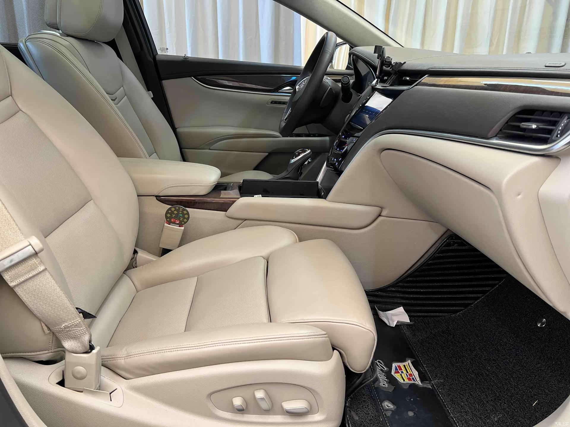Cadillac XTS, 2013 20