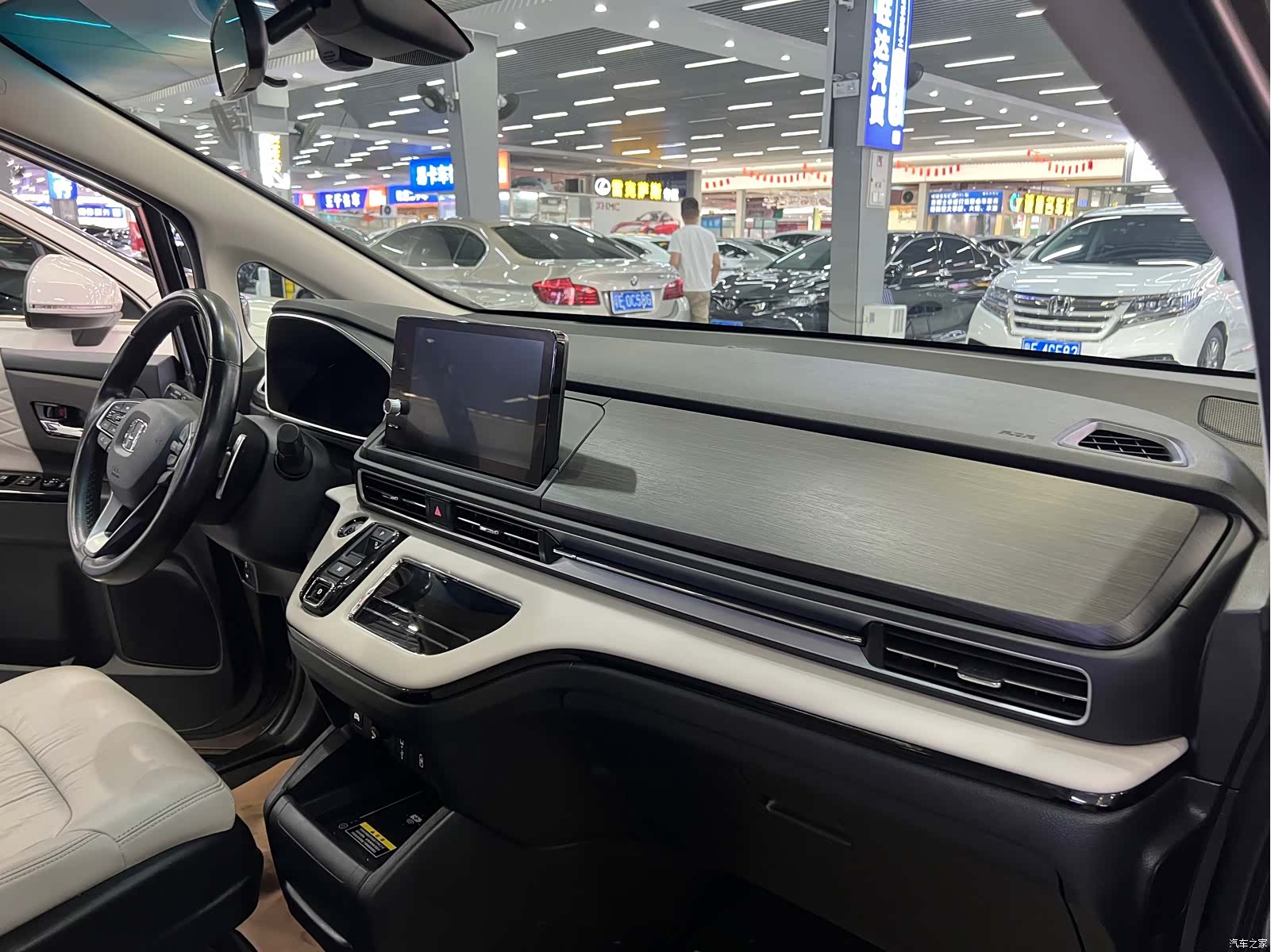 Honda Elysion, 2022 9