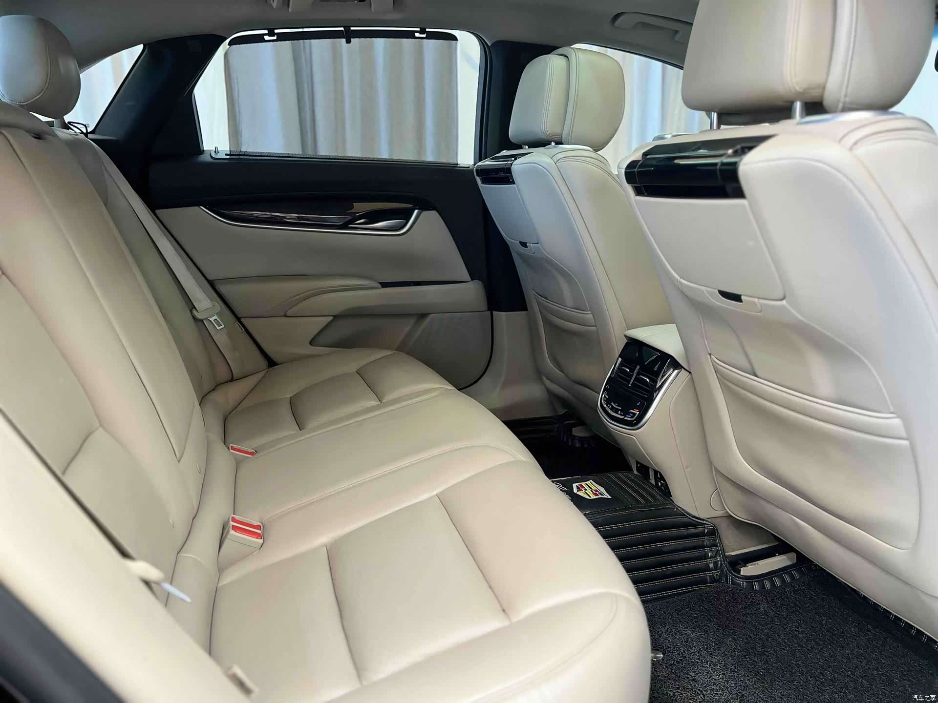 Cadillac XTS, 2013 27