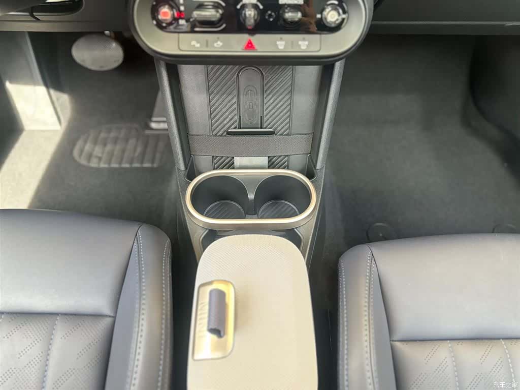 Mini Cooper, 2024 11