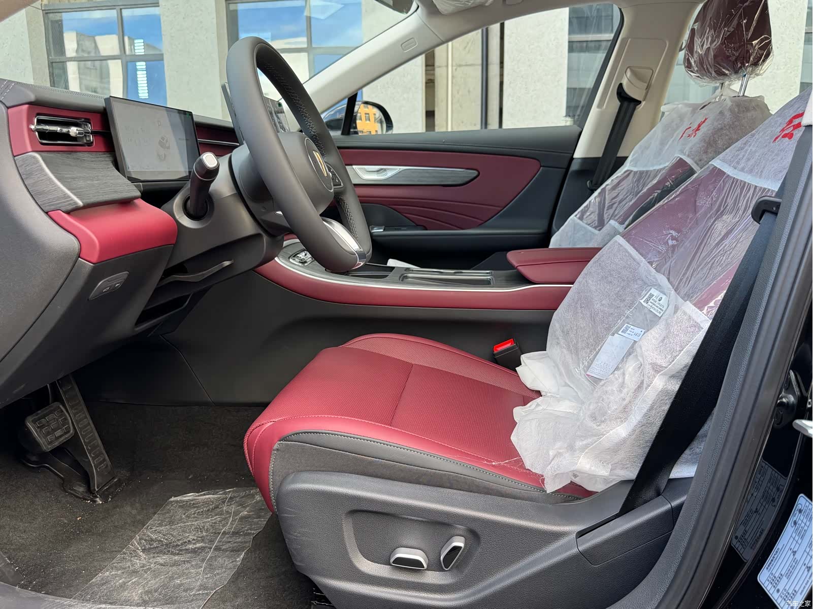 Hongqi H5, 2026 8