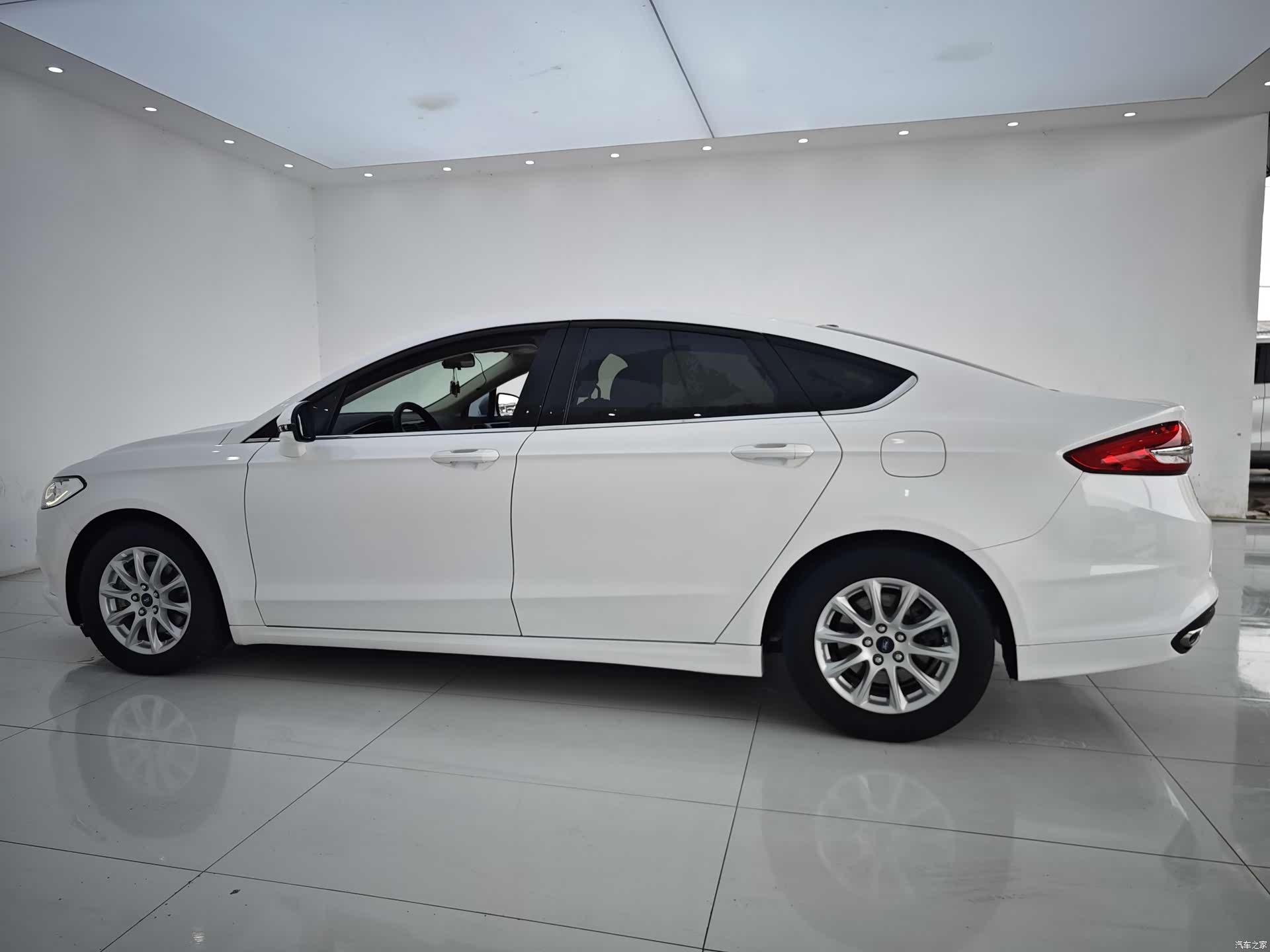Ford Mondeo, 2018 12