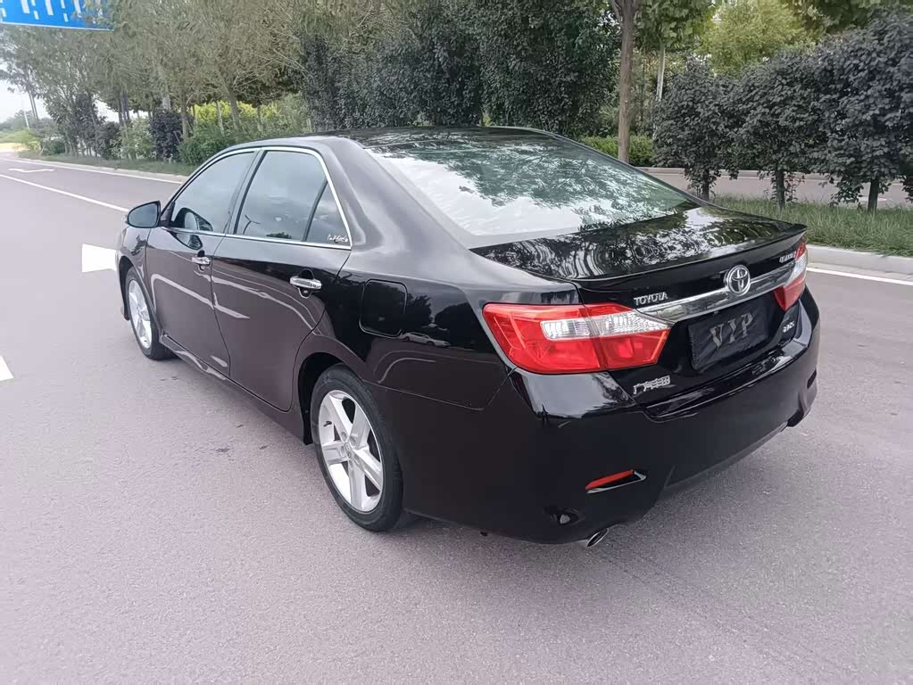 Toyota Camry 2012 2.0S