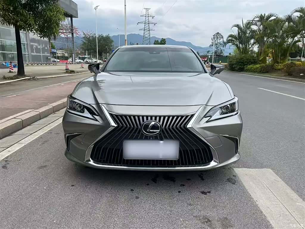 Lexus ES, 2020 24