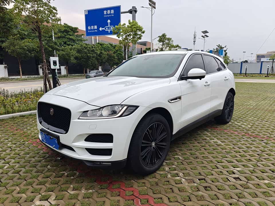 Jaguar F-PACE Jaguar F-PACE