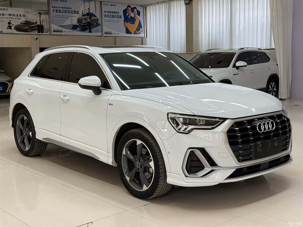 Audi Q3, 2023 3