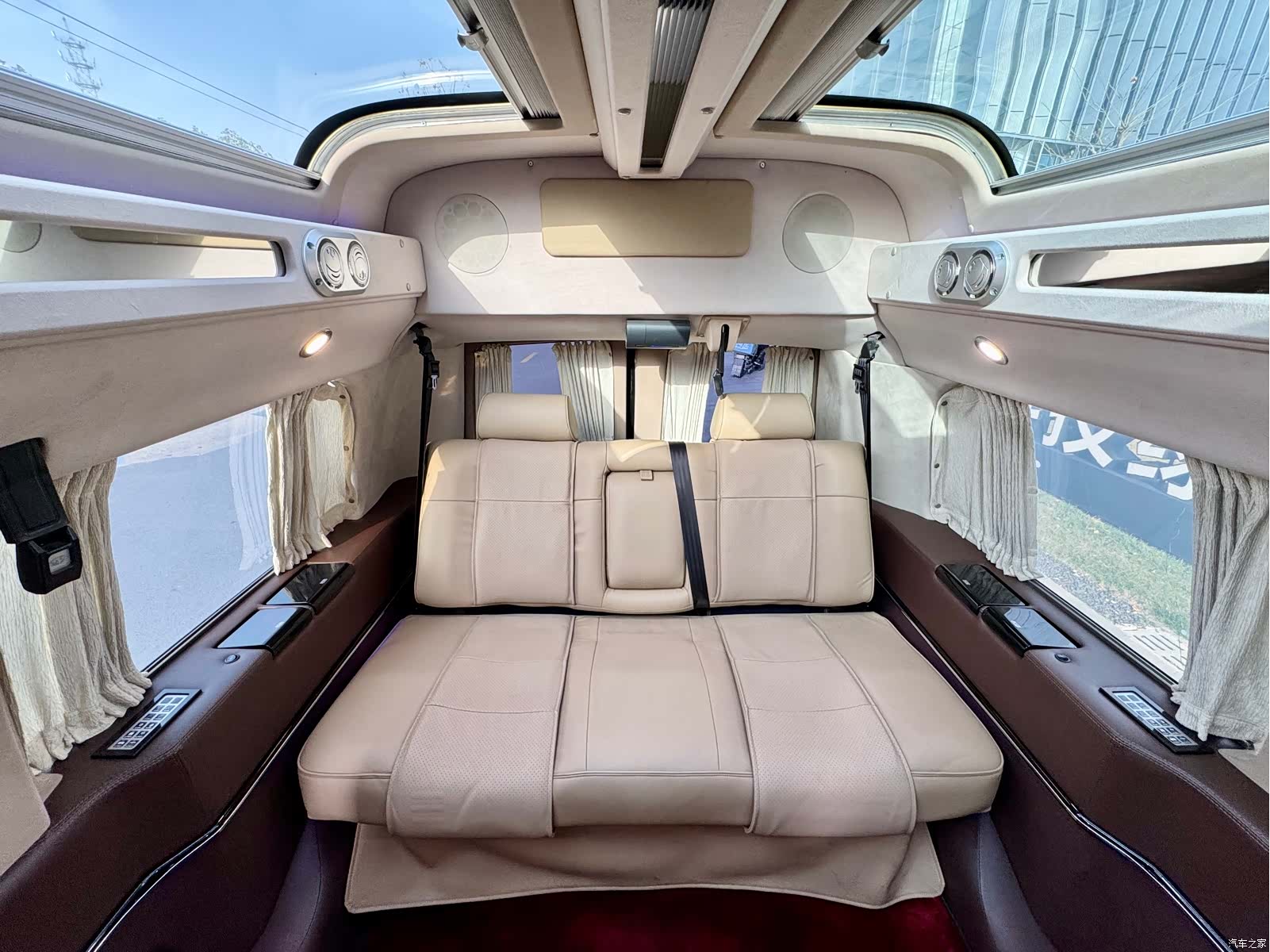 GMC SAVANA, 2017 15