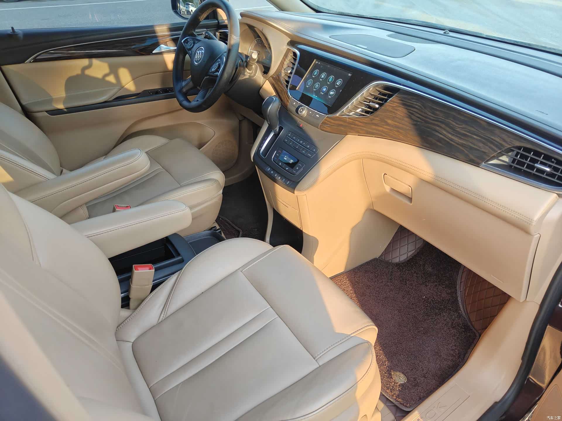 Buick GL8, 2018 6