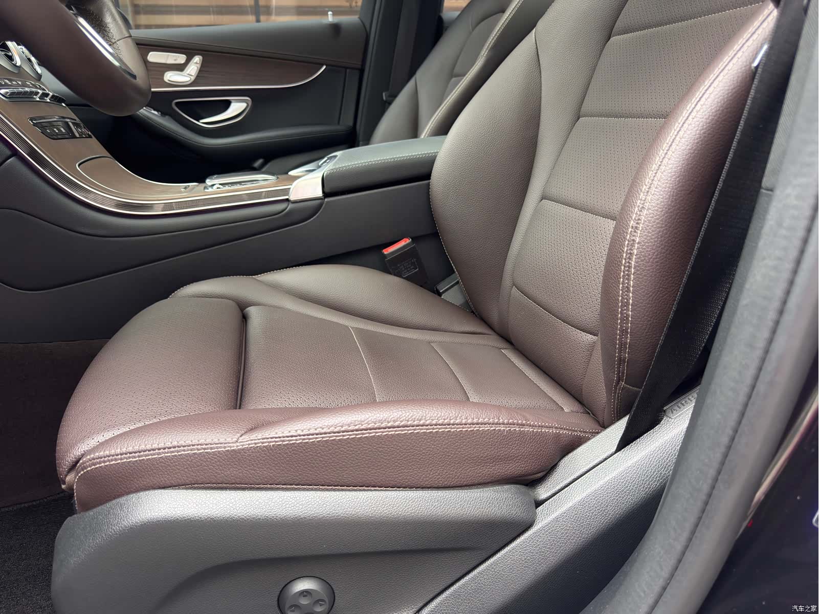 Mercedes-Benz GLC, 2023 13