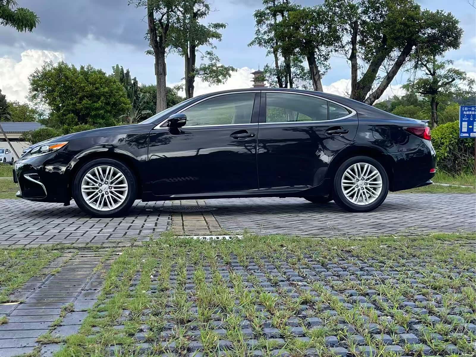 Lexus ES, 2015 8