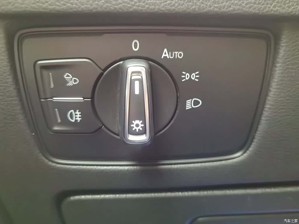 Volkswagen CC, 2023 21