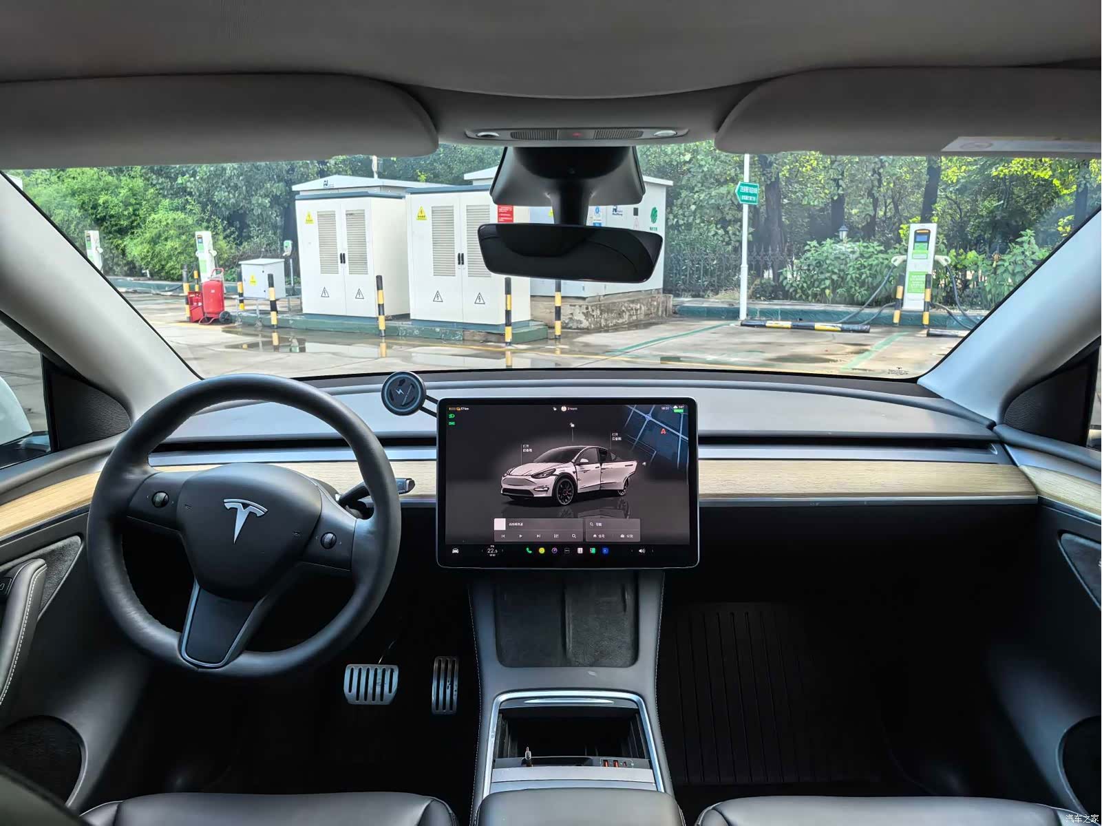 Tesla Model Y, 2023 6