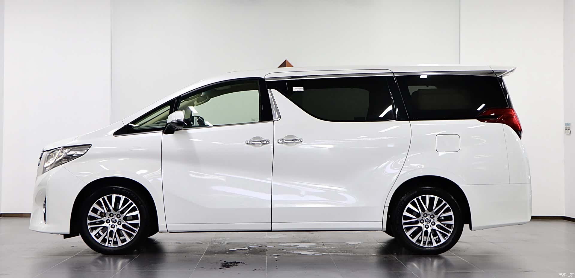 Toyota Alphard, 2017 7