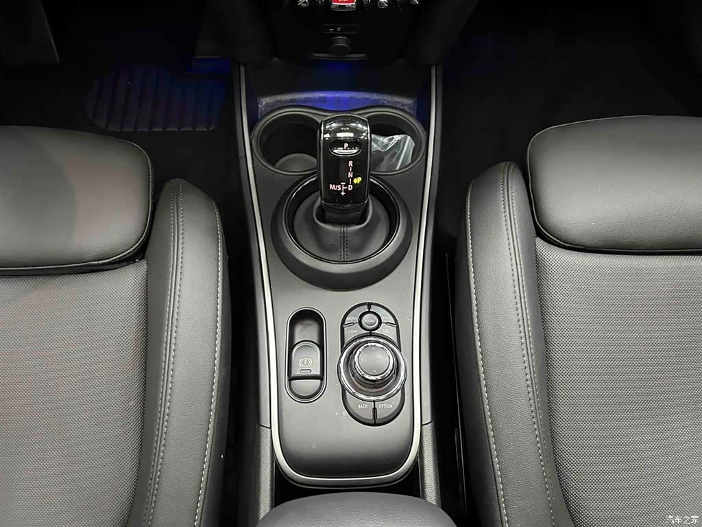 Mini Countryman, 2023 все фото