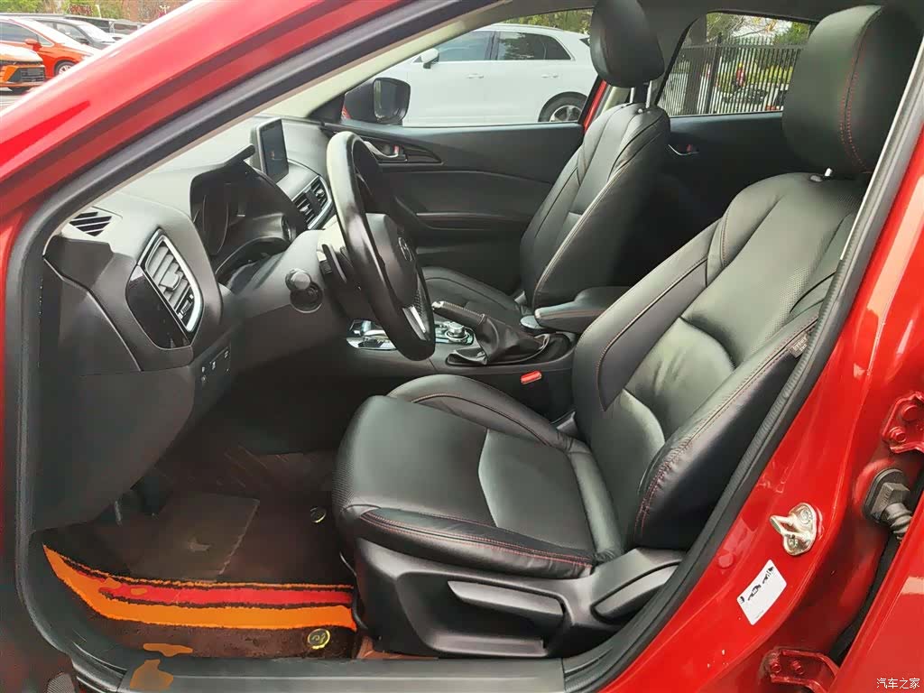 Mazda Mazda3, 2015 15