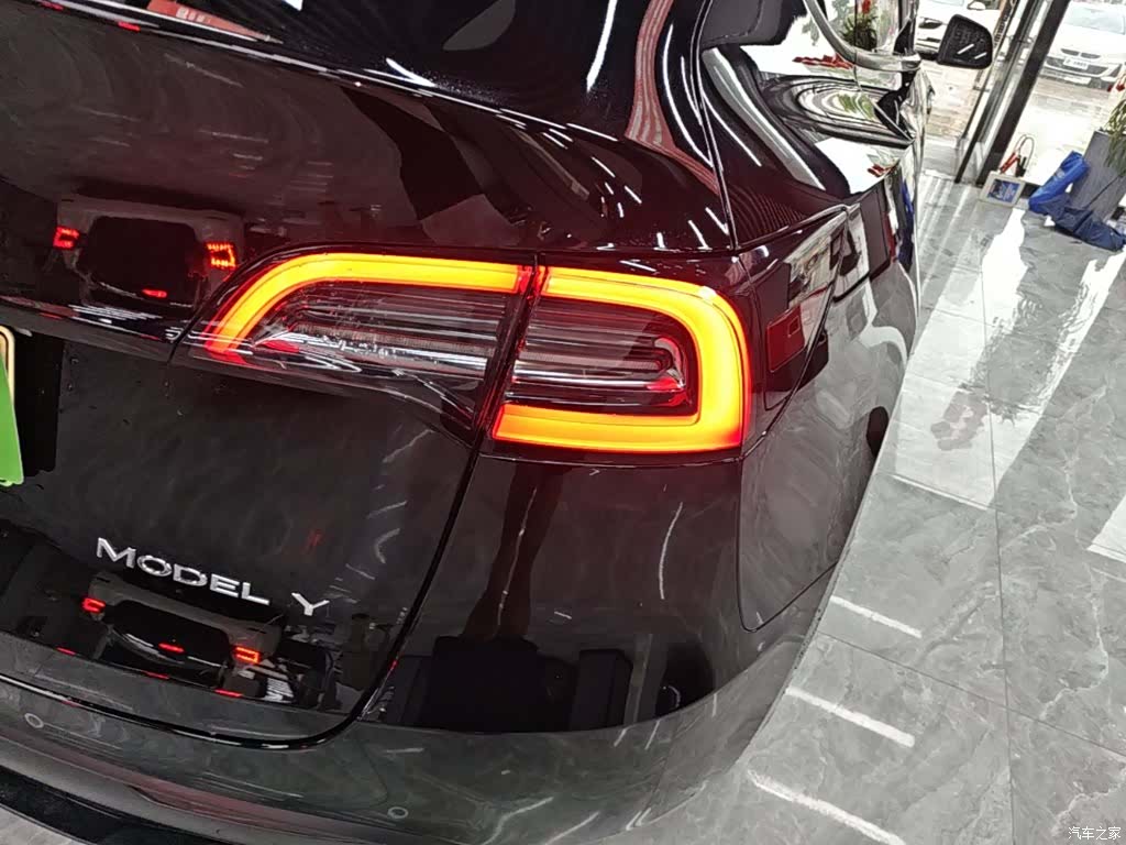 Tesla Model Y, 2023 8