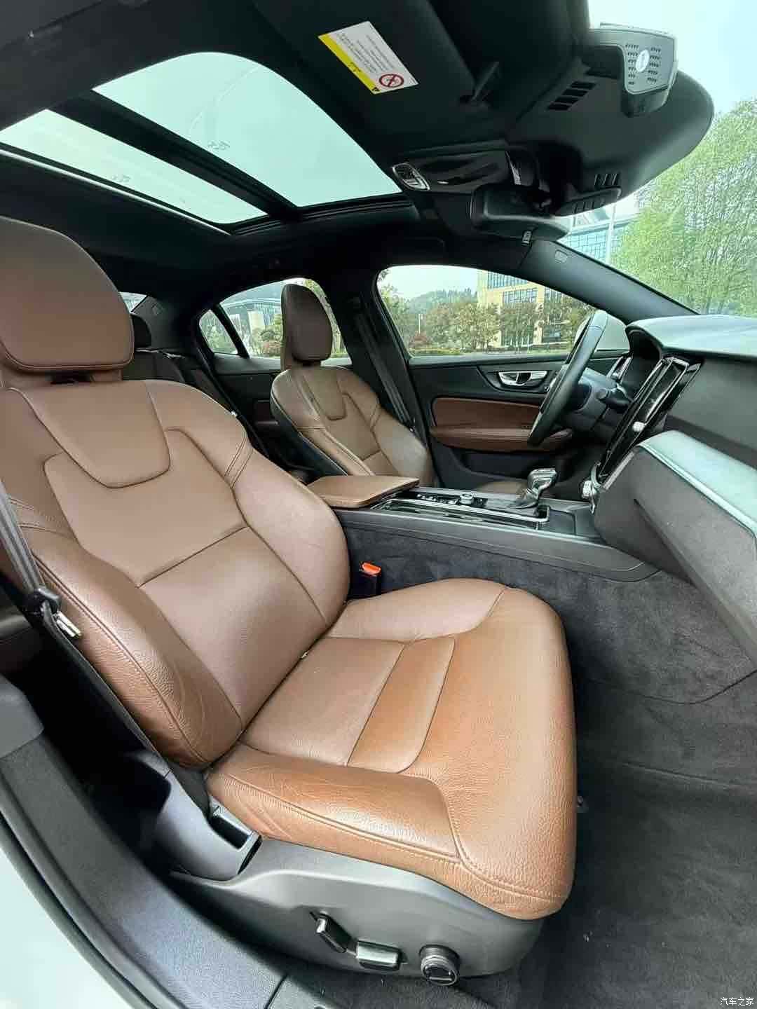 Volvo S60, 2023 все фото
