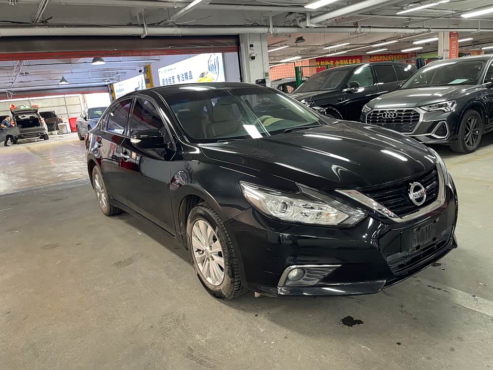 Nissan Teana