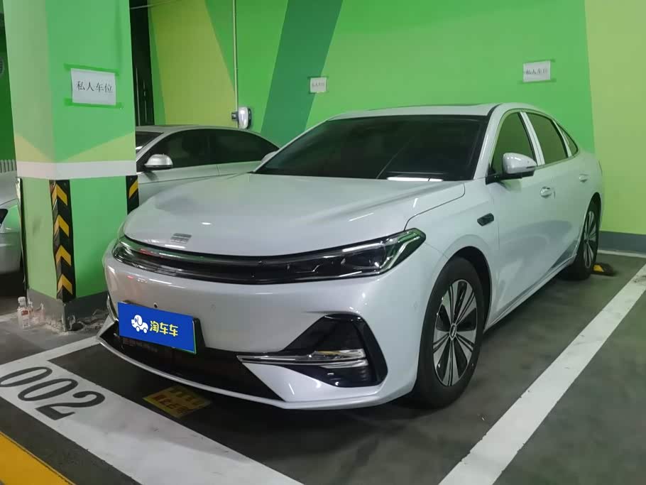 Geely Galaxy A7 EM