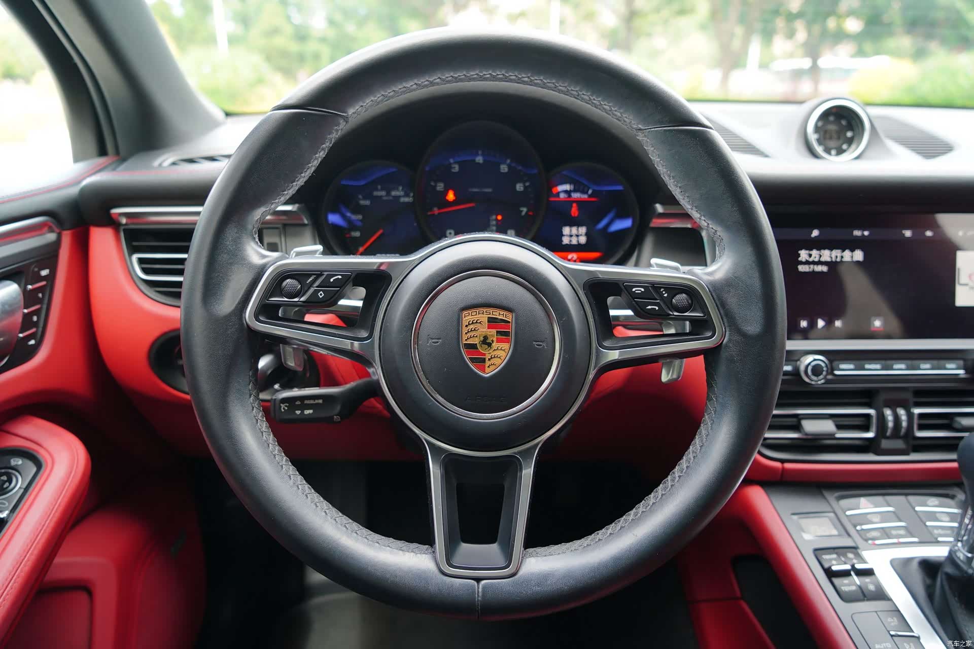 Porsche Macan, 2021 10