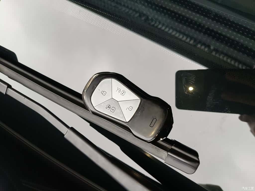 Xpeng P7, 2024 12