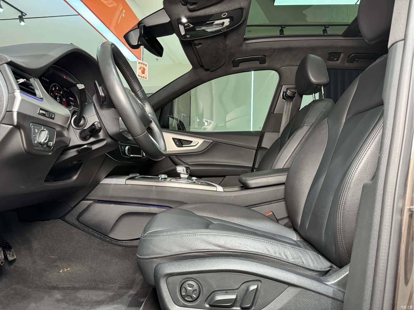 Audi Q7, 2019 10
