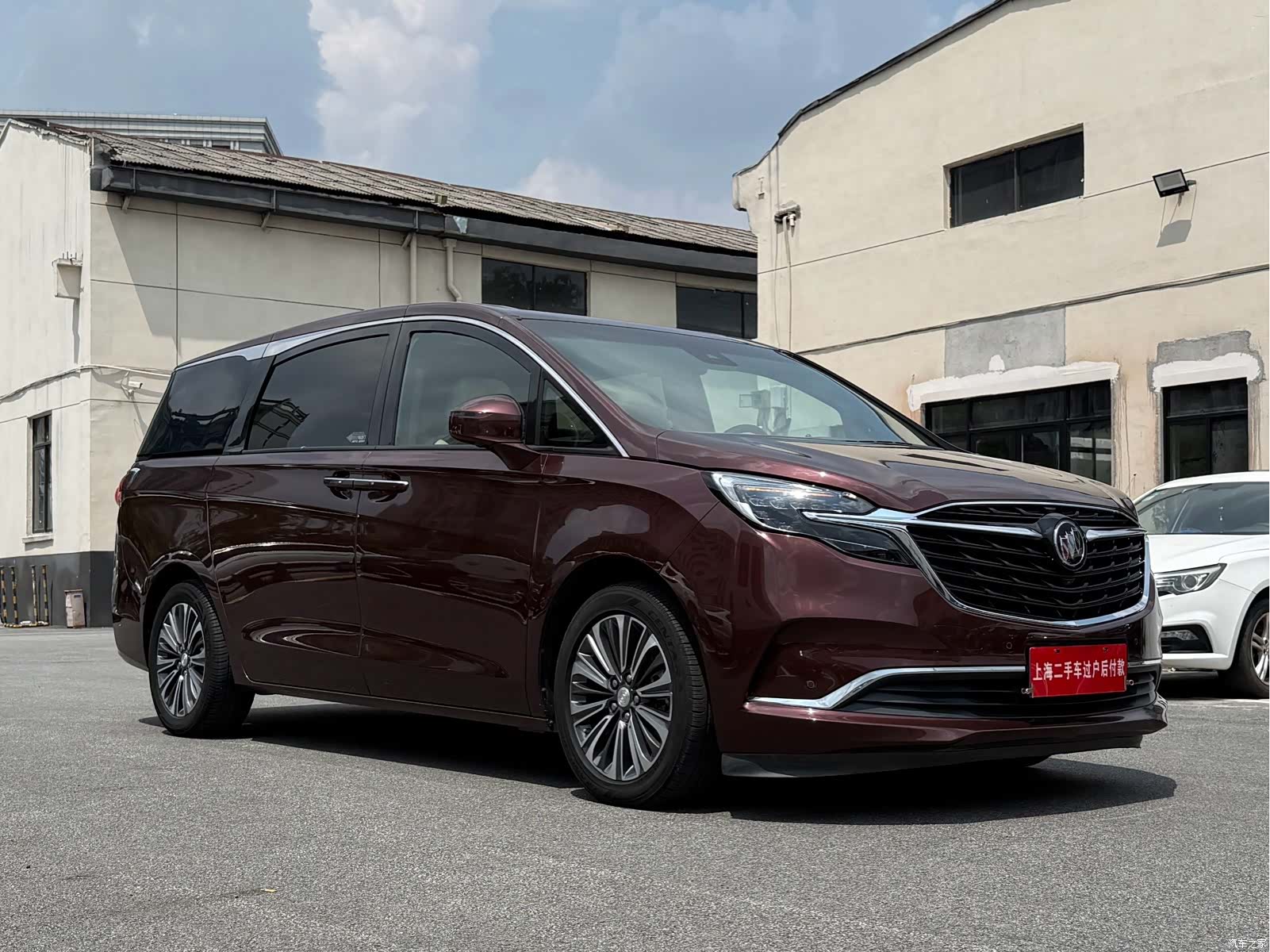 Buick GL8, 2022 3