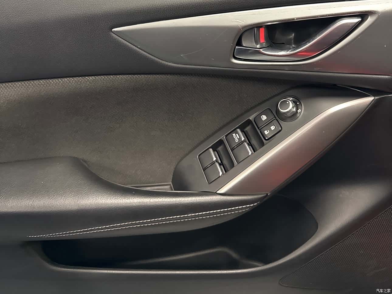 Mazda CX-4, 2019 12