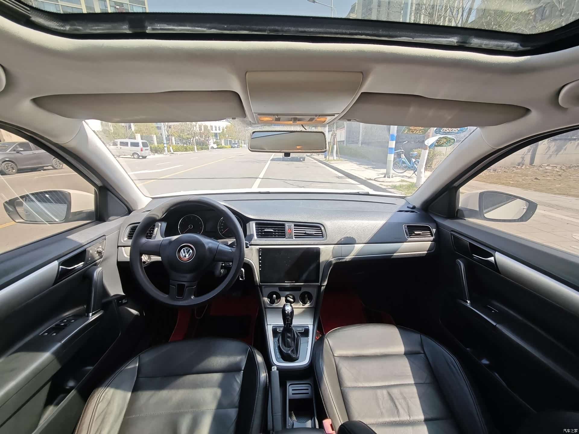 Volkswagen Lavida, 2013 10