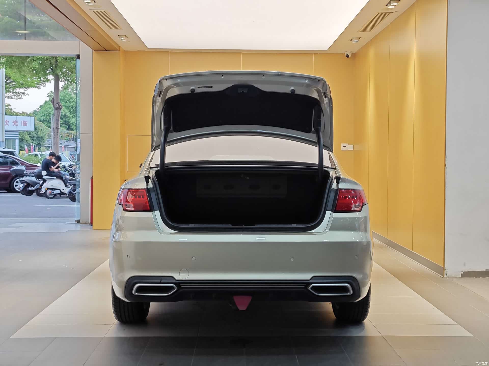 Geely Emgrand, 2018 26