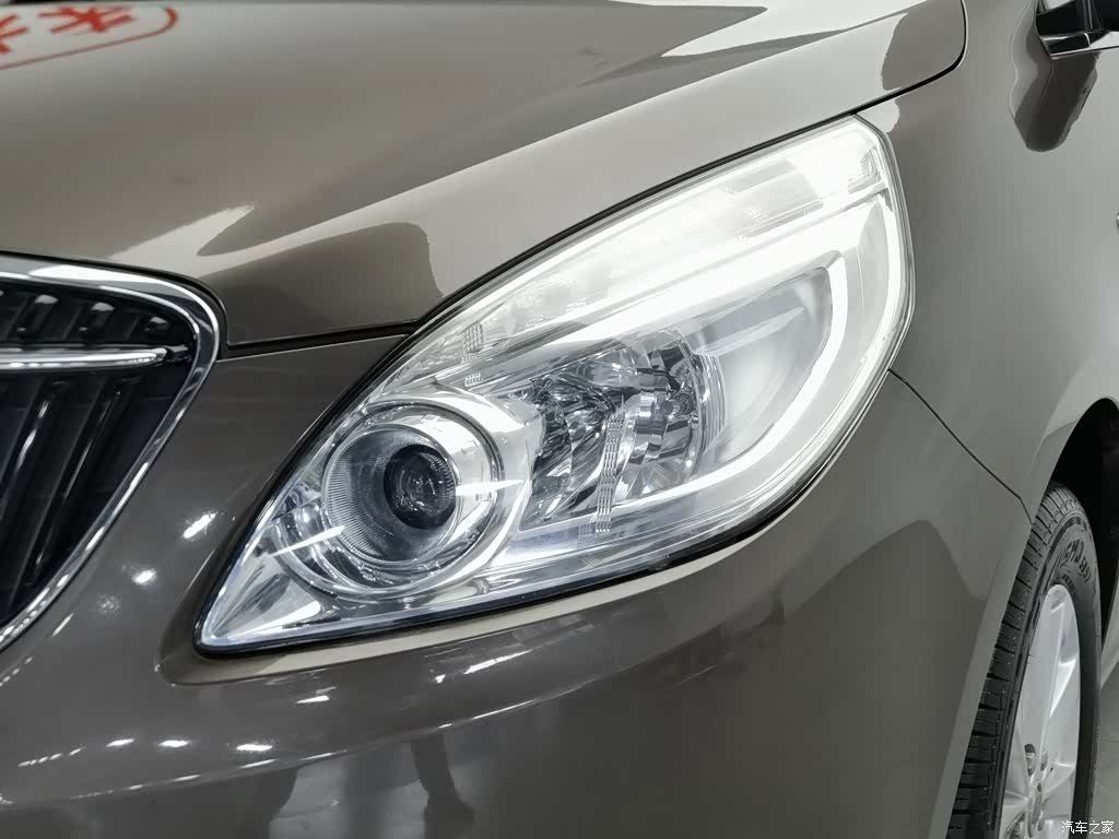 Buick GL8, 2018 7