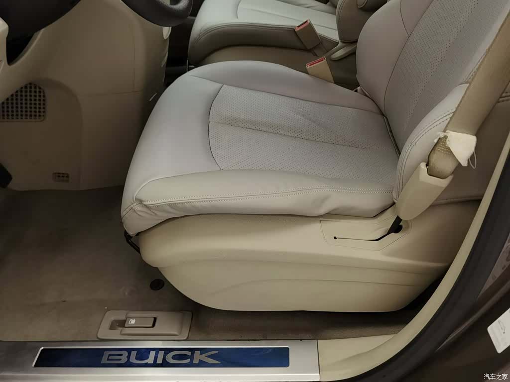 Buick GL8, 2018 20