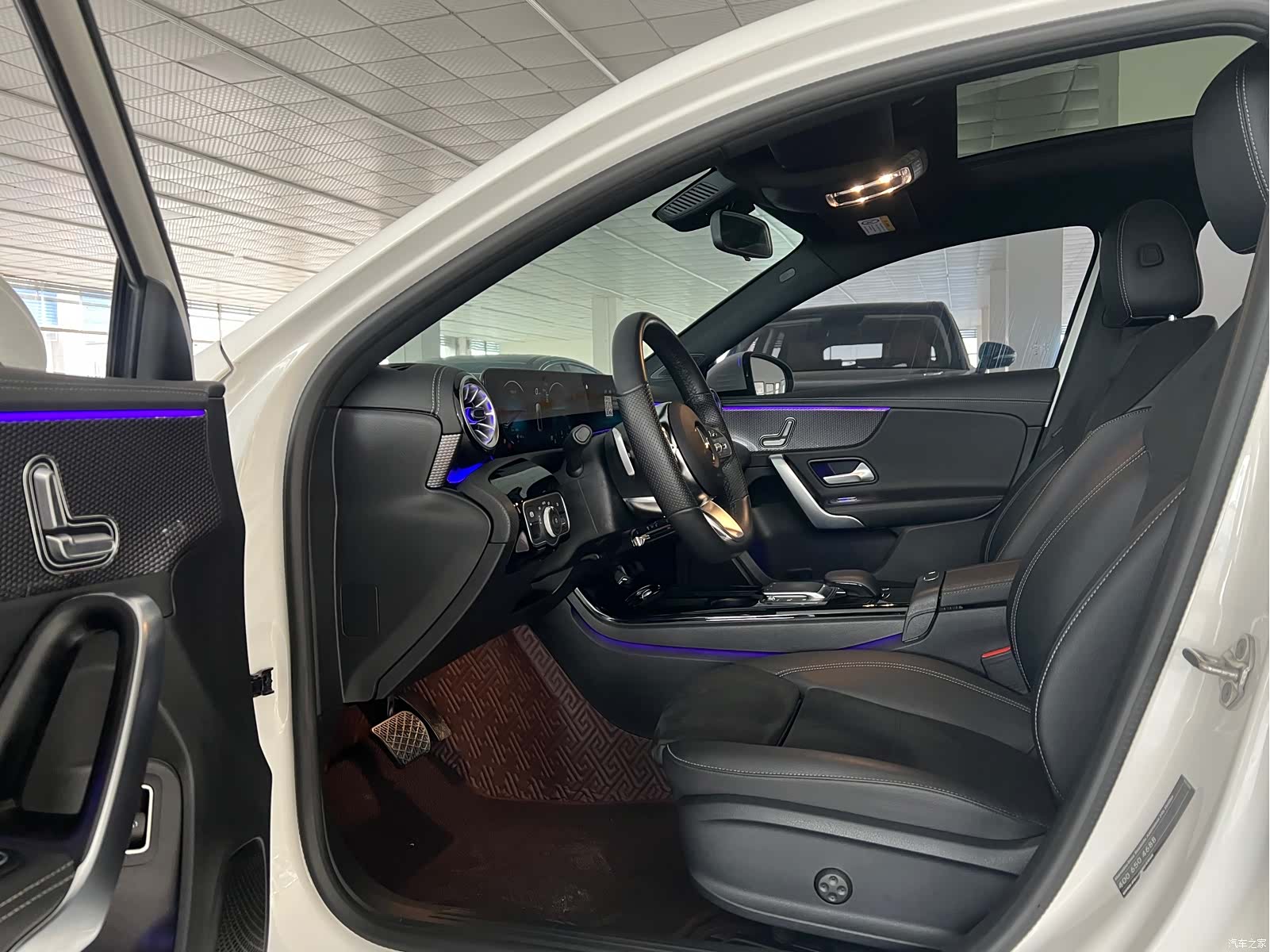 Mercedes-Benz A-Class, 2021 4