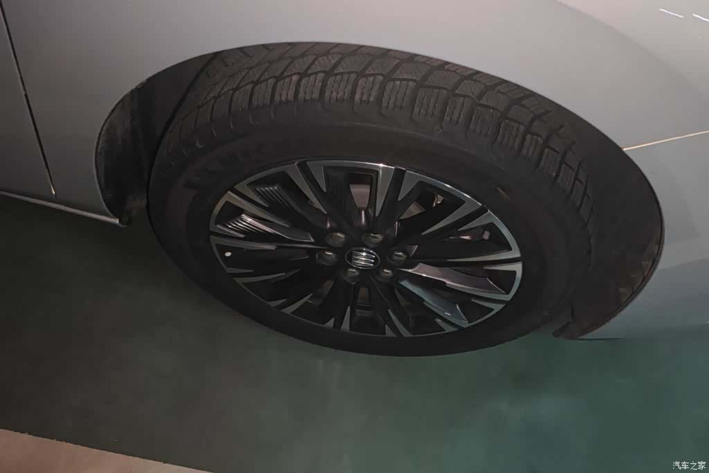 Buick GL8, 2025 6