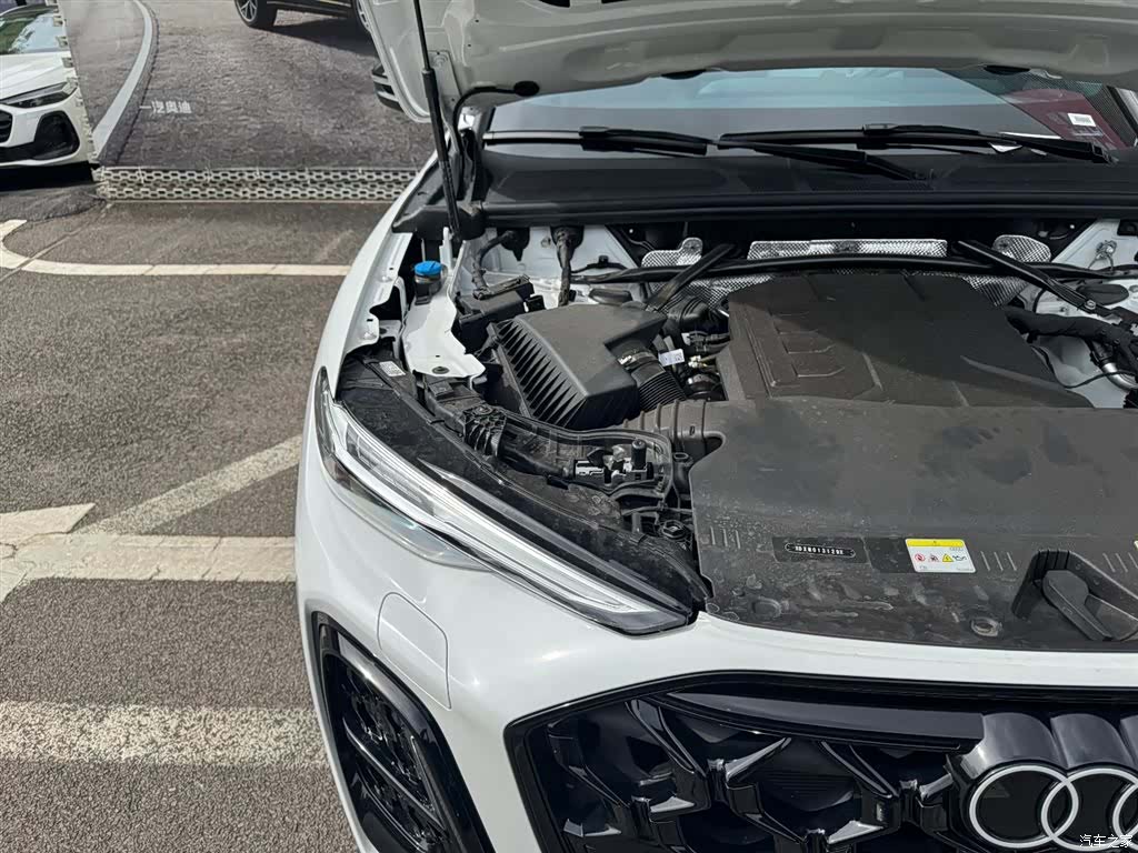 Audi Q5L, 2026 7