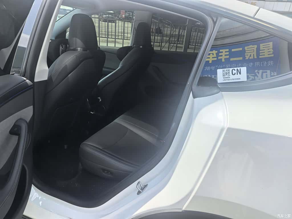 Tesla Model Y, 2025 6