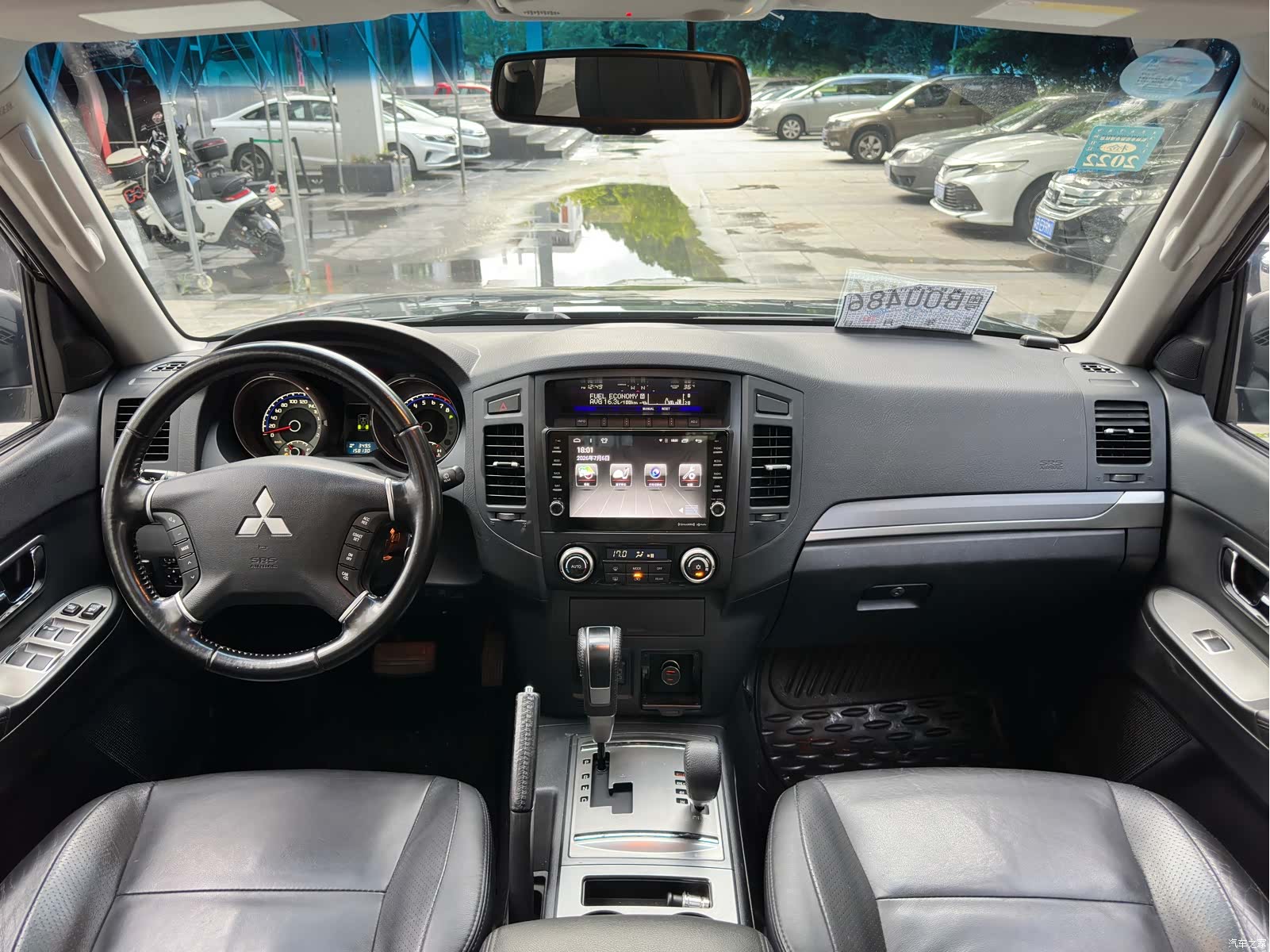 Mitsubishi Pajero, 2011 13