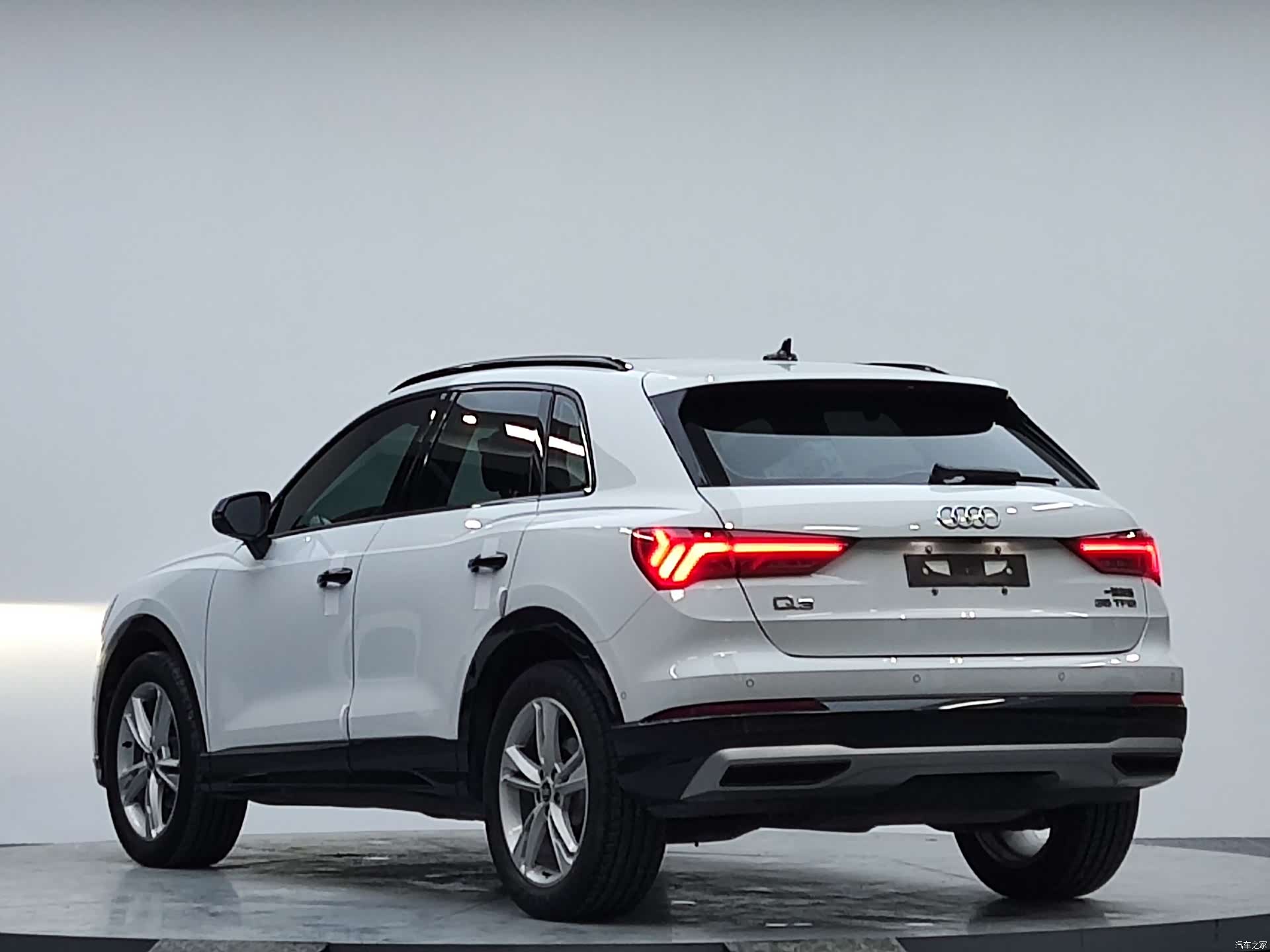 Audi Q3, 2021 6