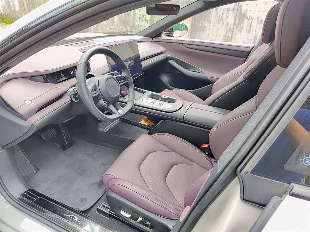 Xiaomi SU7, 2025 7