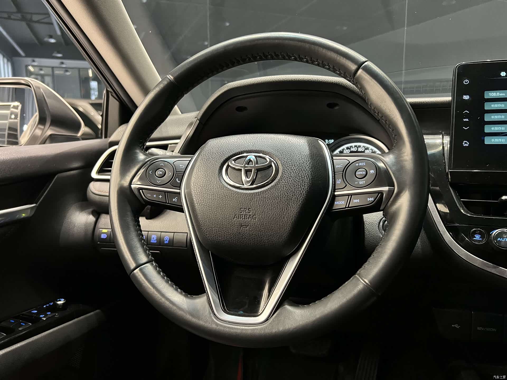 Toyota Camry, 2022 7