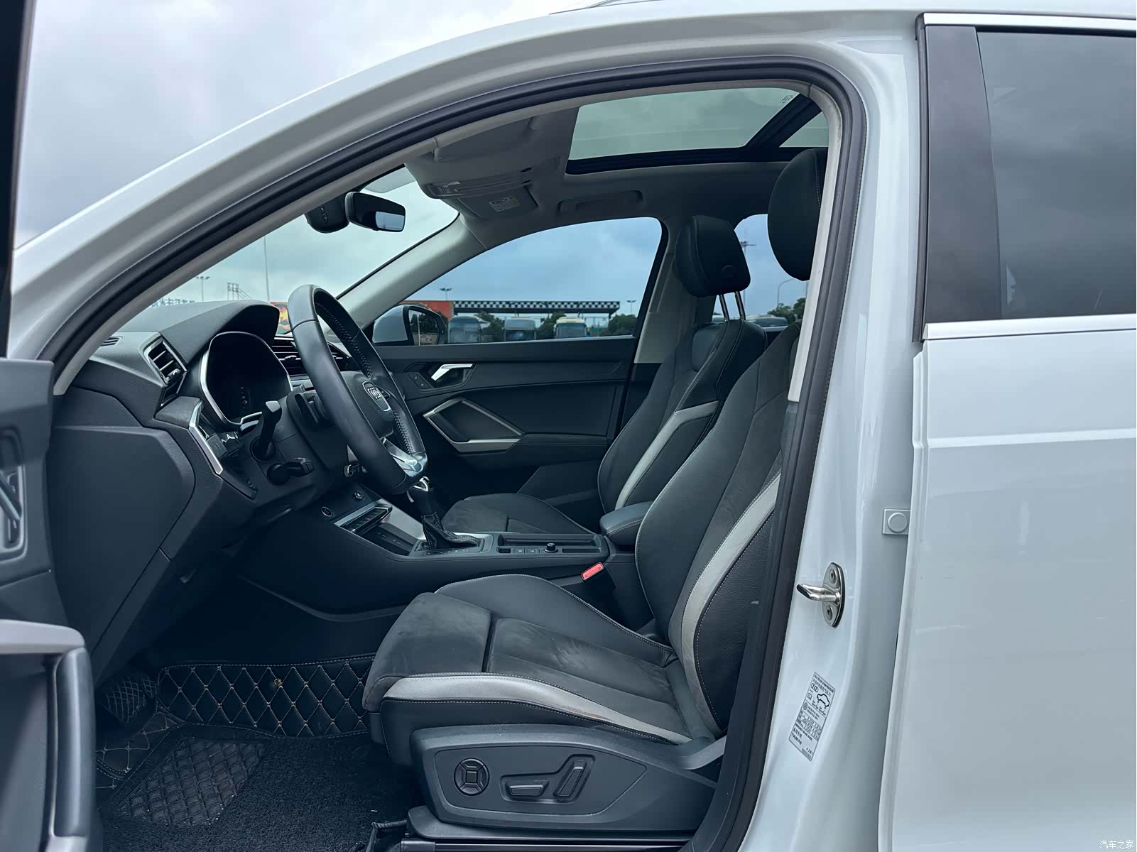 Audi Q3, 2022 8