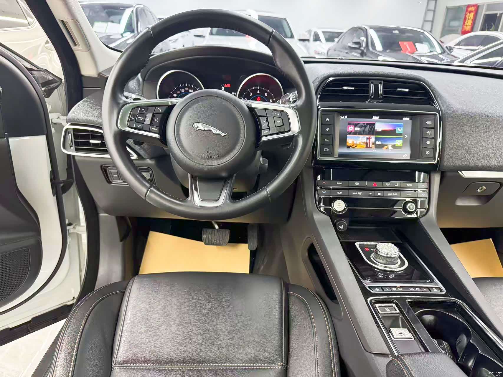 Jaguar F-PACE, 2018 16