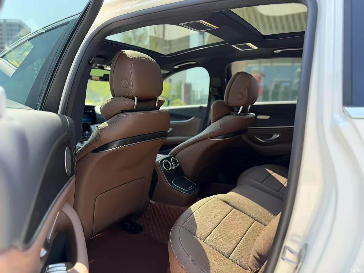 Mercedes-Benz E-Class, 2023 6