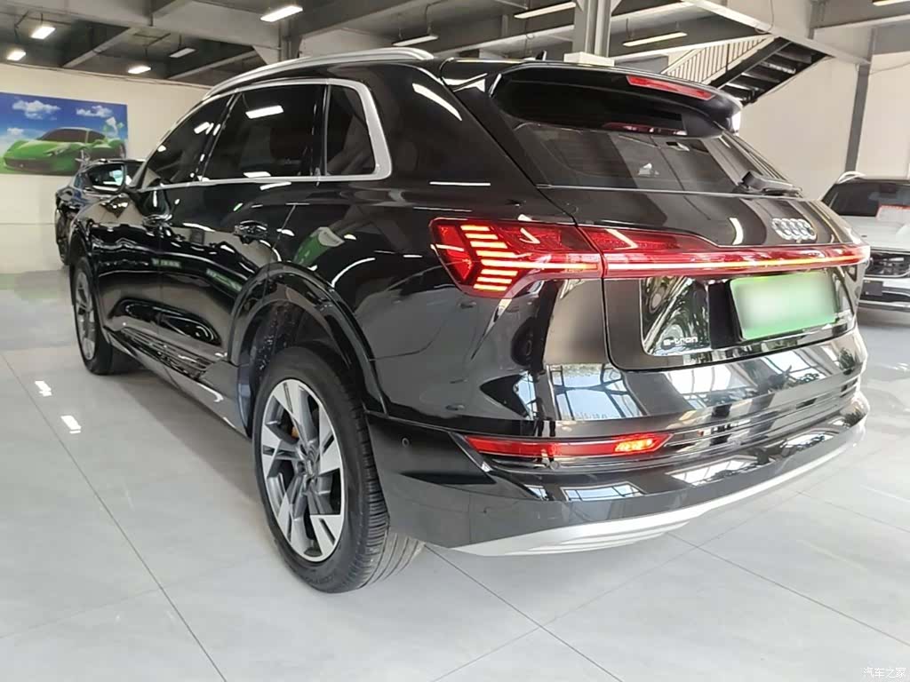 Audi e-tron, 2020 23