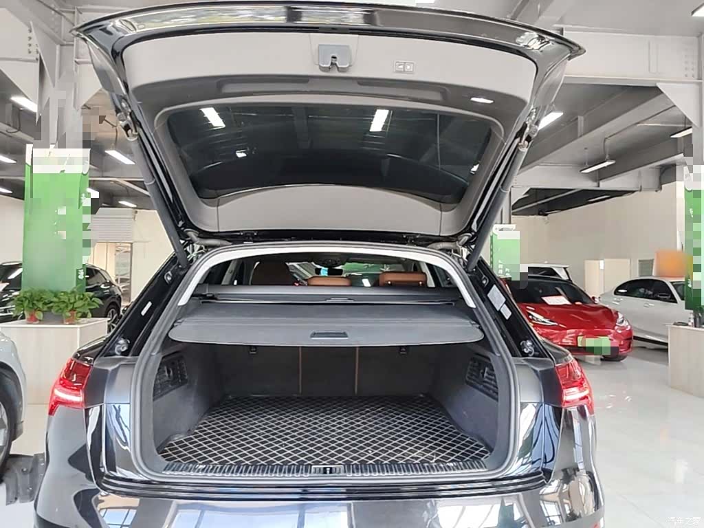 Audi e-tron, 2020 15