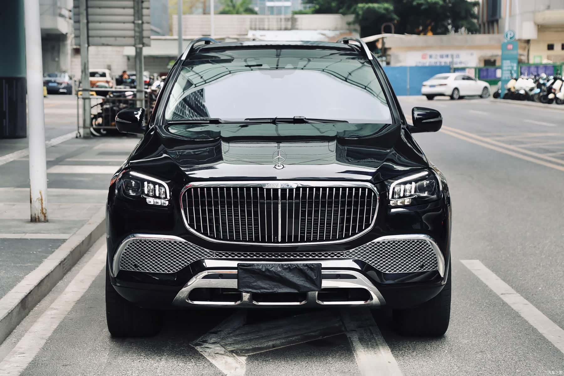 Maybach GLS, 2022 4