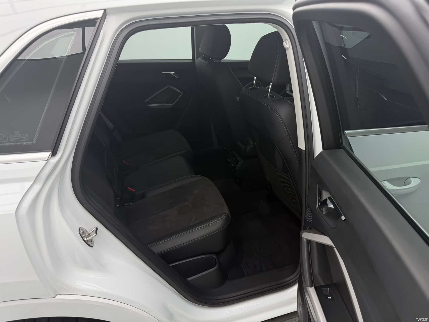Audi Q3, 2022 8