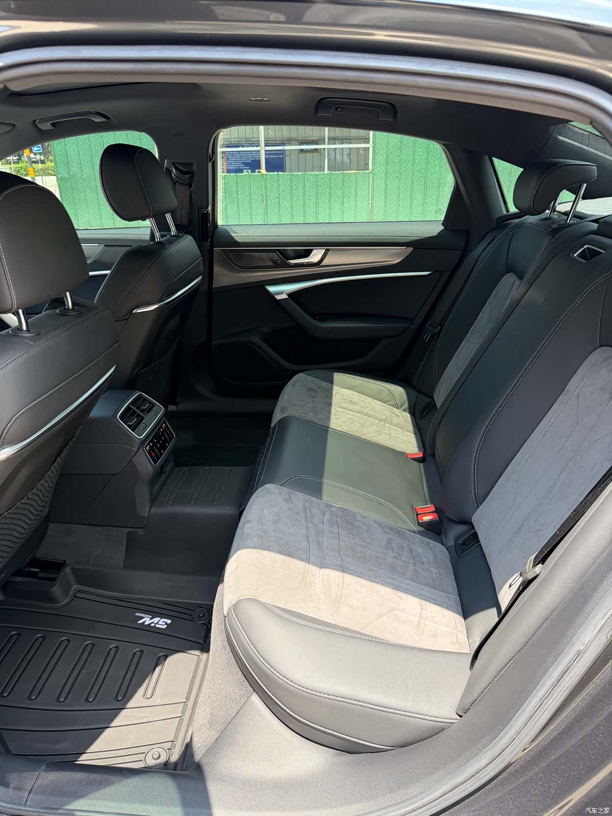 Audi A6L, 2020 12